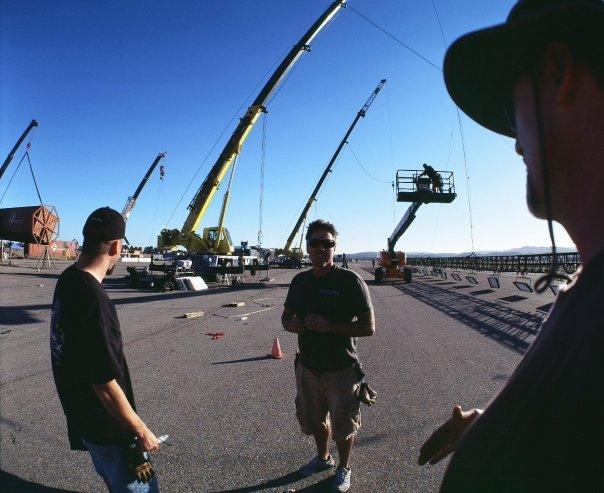 Adam Chambers and Scott Graves installing the rig at Tustin. Eagle Eye 2007. (Photo by Kelly D. Clear)