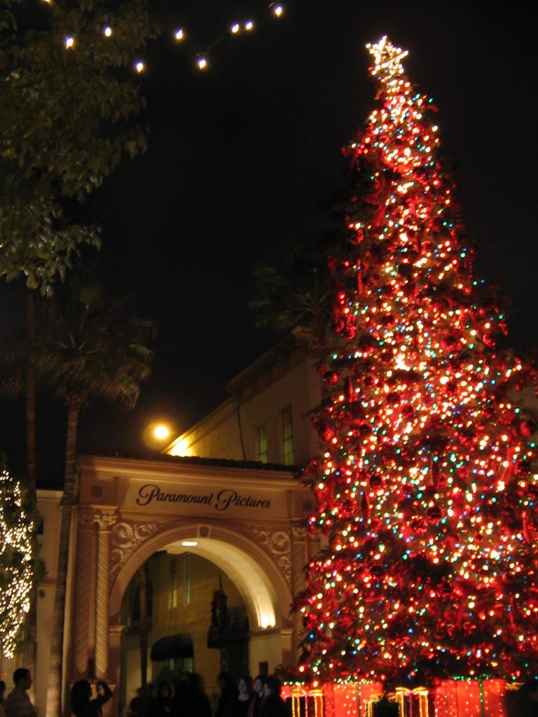 Paramount Christmas Paramount Christmas Tree, 2007 (Photo by Karen Weilacher)